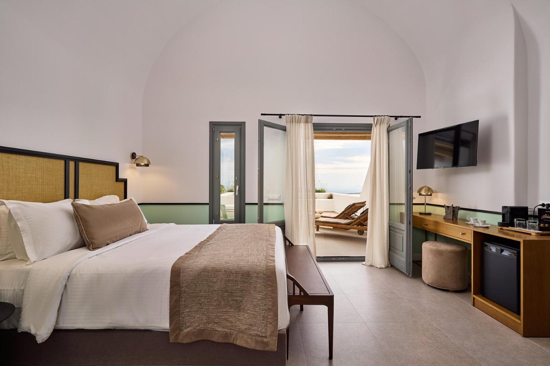 Alleys All-Suite Hotel & Spa Pýrgos Стая снимка
