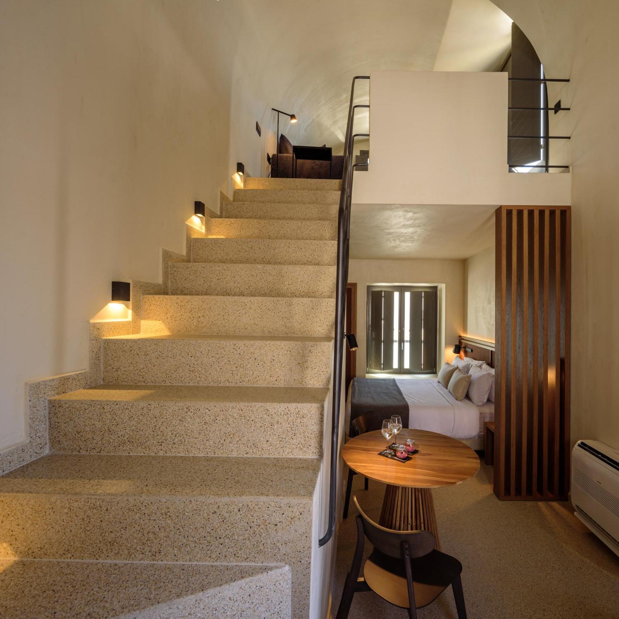 Alleys All-Suite Hotel & Spa Pýrgos Екстериор снимка